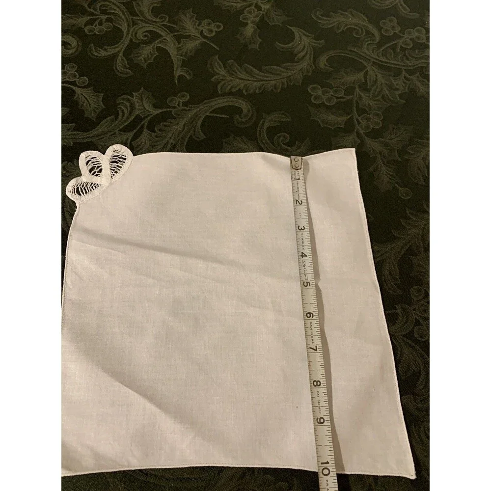 4 Snow White Linen Cotton Napkins Lace Corner